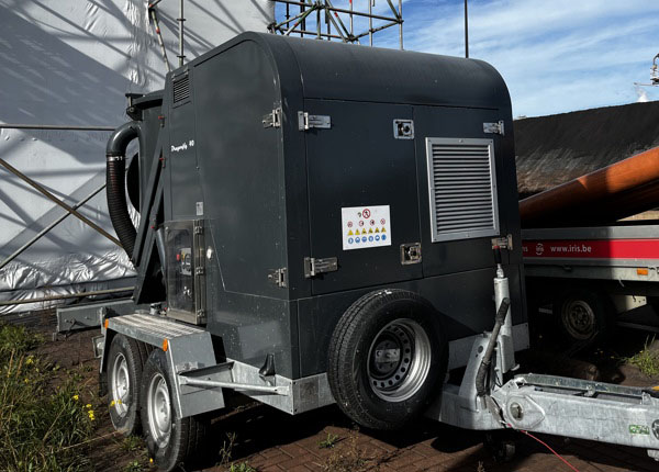 Vacuümunit Diesel Aanhangwagen huren rentimo voorkant