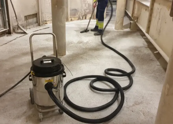 ATEX stofzuiger huren perslucht 20 liter Rentimo praktijk