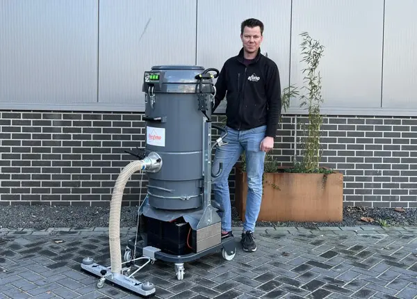 Accu stofzuiger 24 Volt huren Rentimo rechts