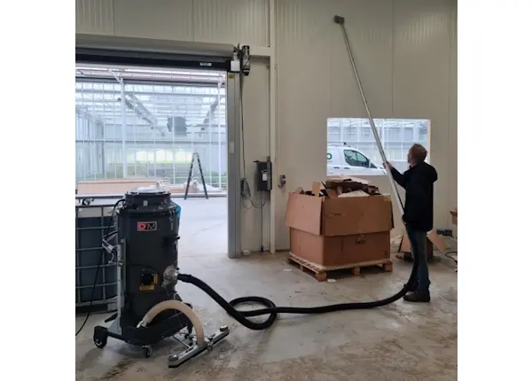 Industriële stofzuiger Rentimo verhuur 60 liter praktijk