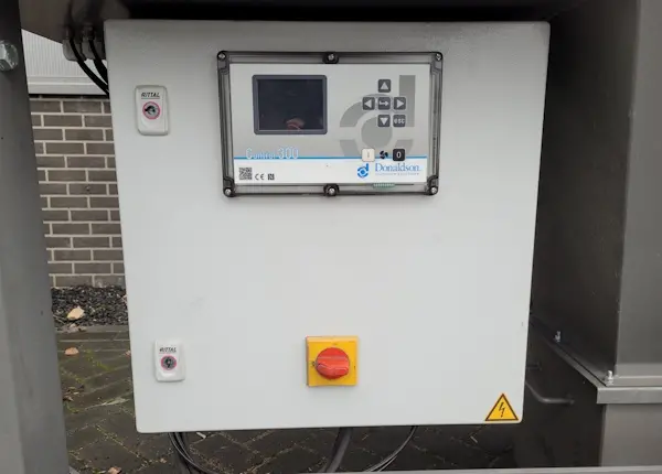 de machine bevat een controlepaneel
