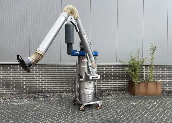 Afzuigunit met afzuigarm huren Rentimo afzuigarm 2,2 kW
