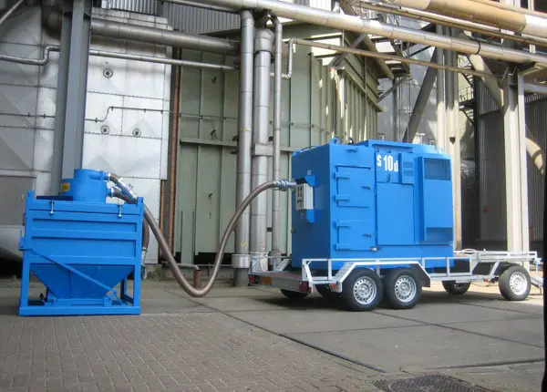 Industriële stofzuiger diesel rentimo huren zijkant
